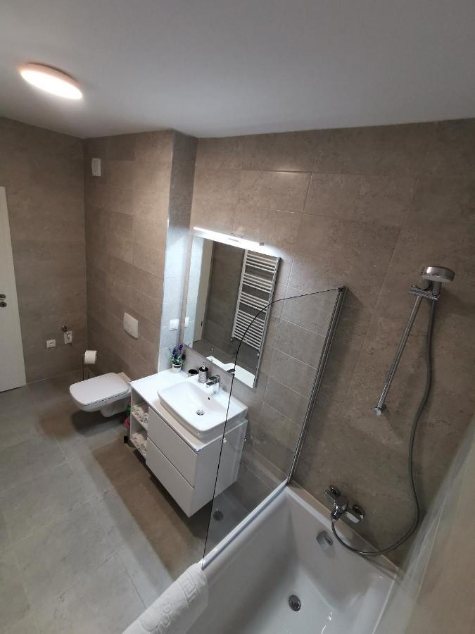 Kronbed Apartments Braşov Buitenkant foto